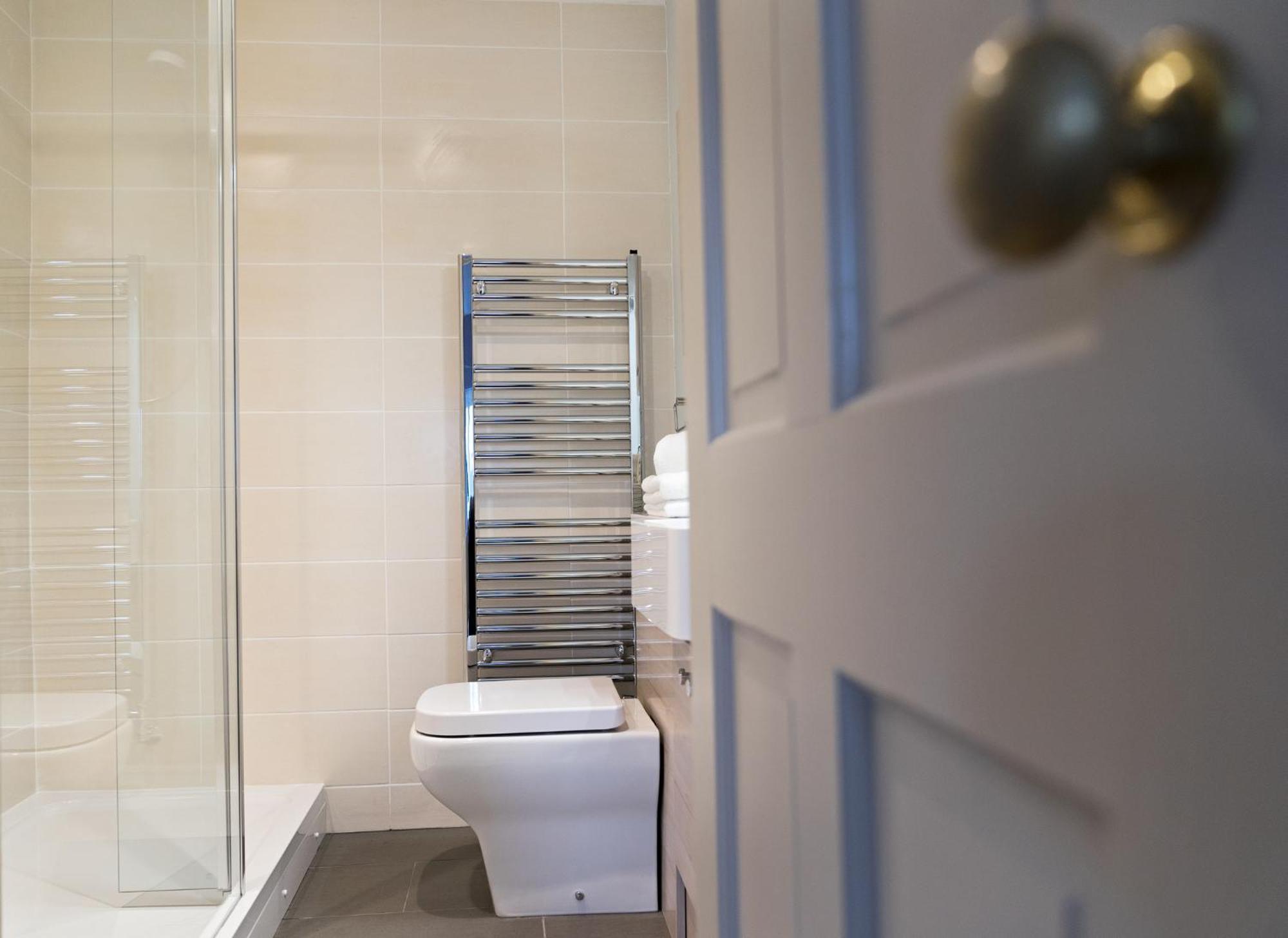 كريكهاوْل Neuadd B&B Suites الغرفة الصورة